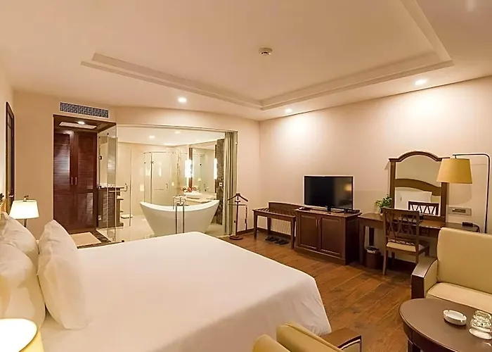 Sai Gon Hotel 4*